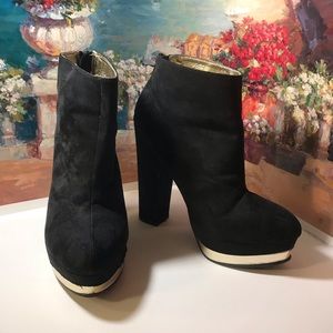 Forever 21 Black Velour Platform Boots